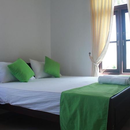 Queens Airport Residence Negombo Exterior photo