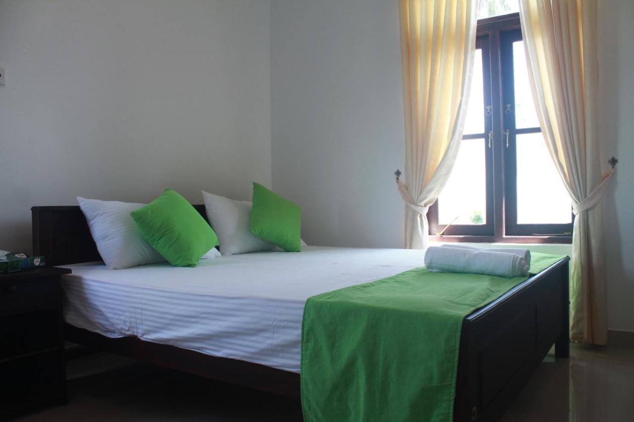 Queens Airport Residence Negombo Exterior photo