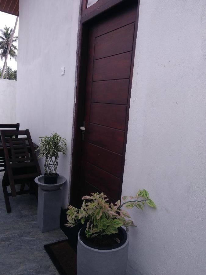 Queens Airport Residence Negombo Exterior photo